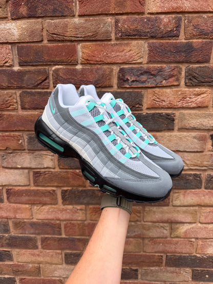 Air Max 95 Hyper Turquoise