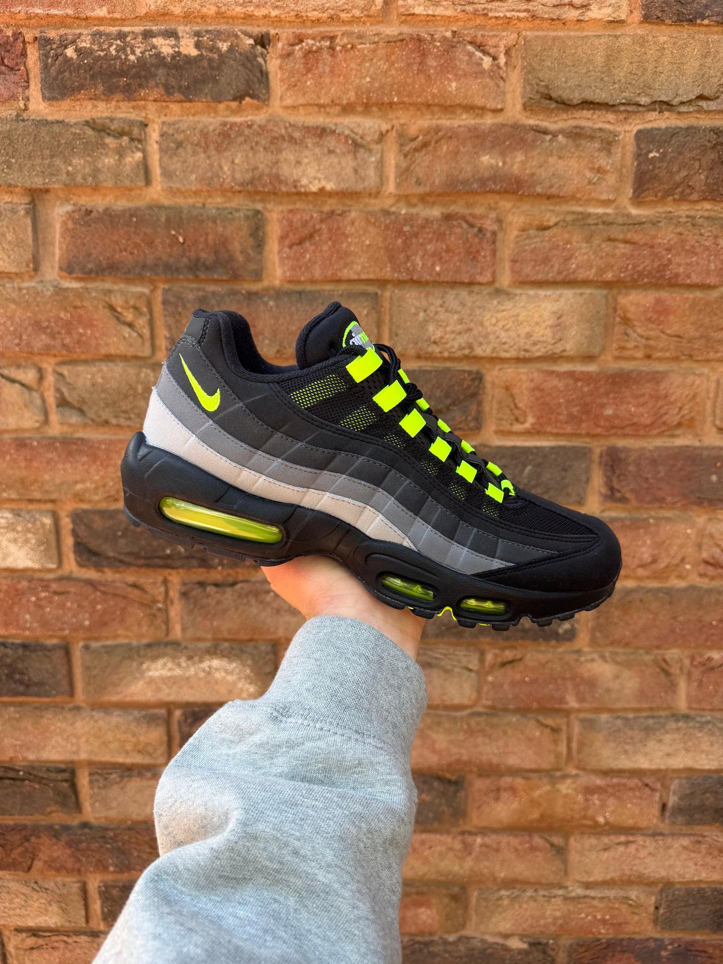 Air Max 95 Reverse Neon