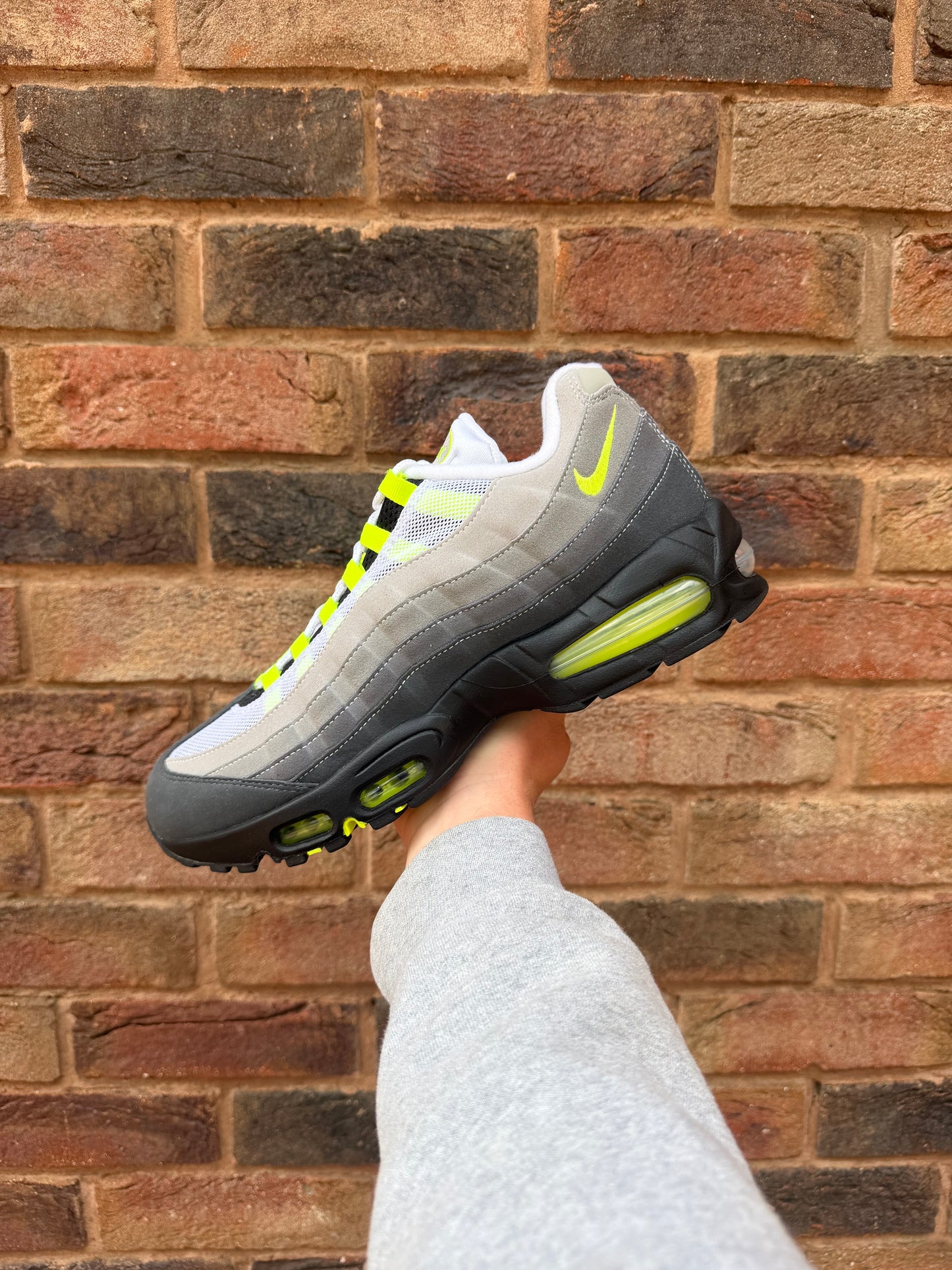 Air Max 95 OG Neon Big Bubble 2026