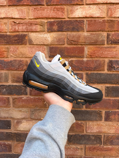 Air Max 95 Icons Yellow Strike