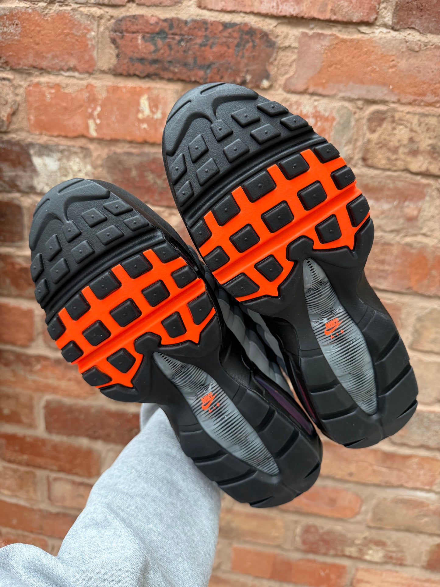 Air Max 95 Reverse Crimson