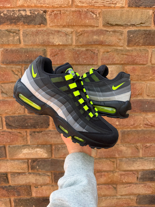 Air Max 95 Reverse Neon