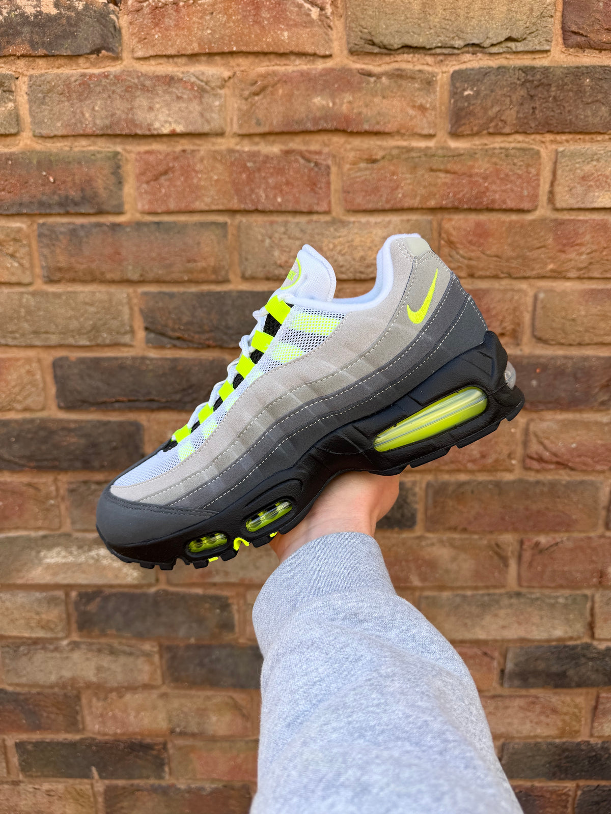Air Max 95 OG Neon Big Bubble 2026