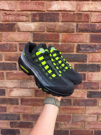 Air Max 95 Reverse Neon