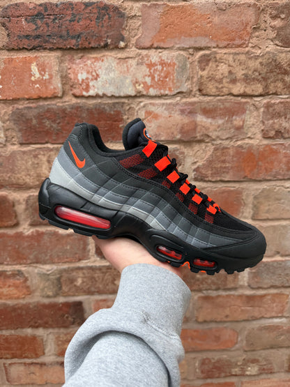 Air Max 95 Reverse Crimson