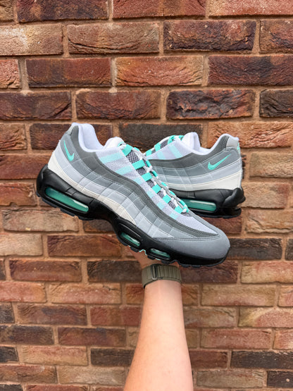 Air Max 95 Hyper Turquoise