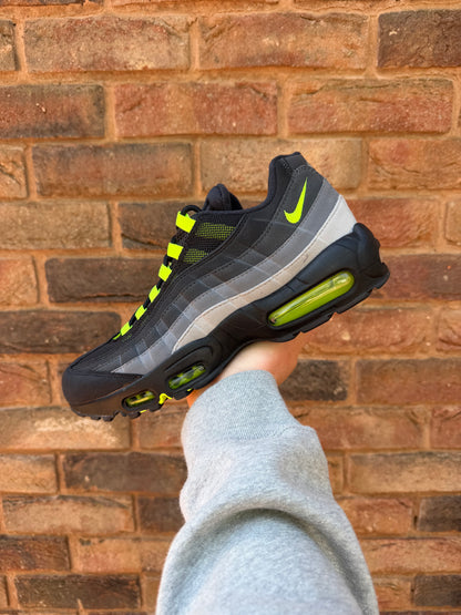 Air Max 95 Reverse Neon