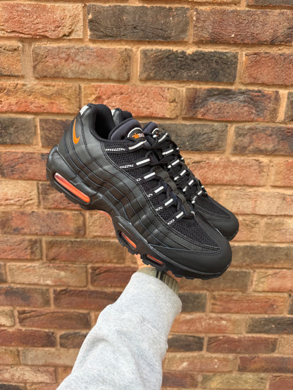 Air Max 95 Essential Total Orange