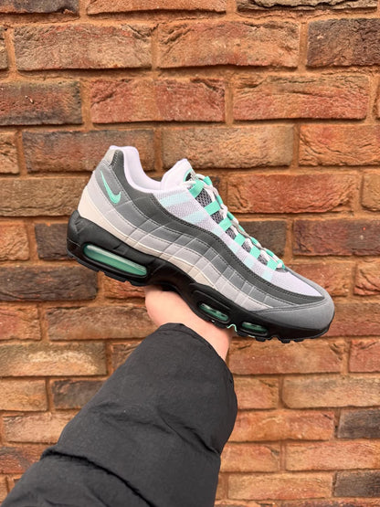 Air Max 95 Hyper Turquoise