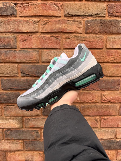 Air Max 95 Hyper Turquoise