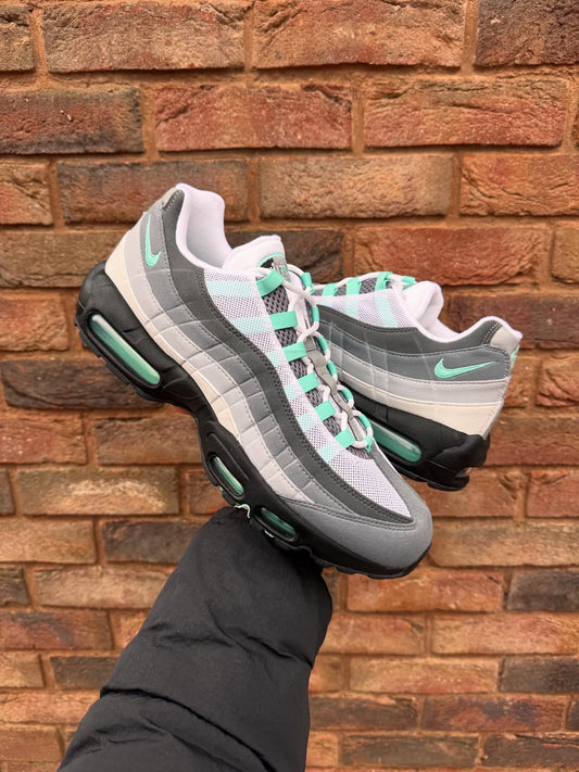 Air Max 95 Hyper Turquoise